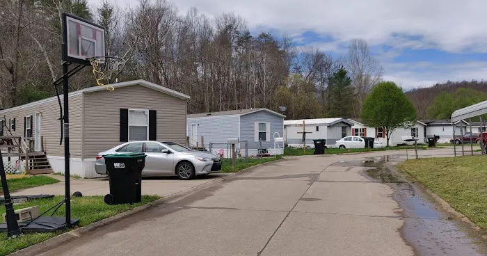 Walnut Valley Mobile Home Park Picture 1