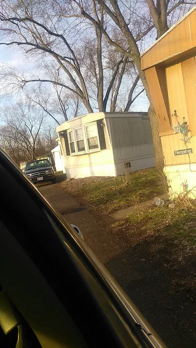 Town And Country Mobile Home Park Picture 8
