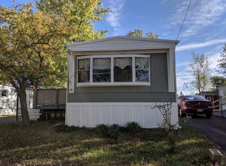Island Lake MHP LLC