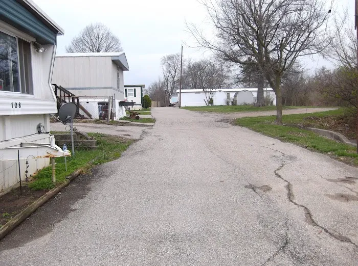 Hazelhurst Mobile Home Park Picture 7