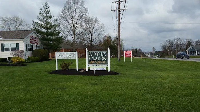 Apple Creek Picture 7