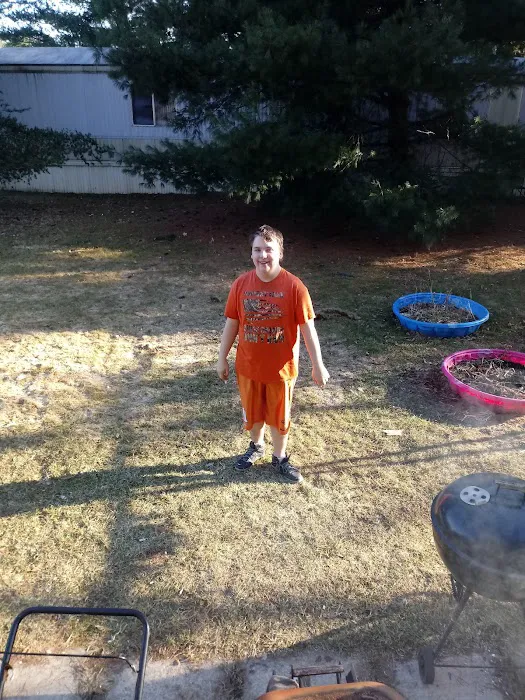 Whispering Pines Trailer Park Picture 8