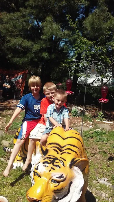 Whispering Pines Trailer Park Picture 10