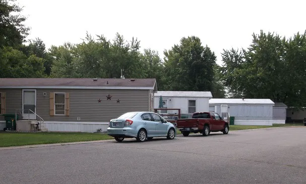 Shamrock Village Manufactured Home Community Picture 2