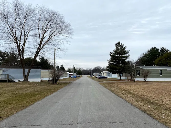 Country Club Crossing Mobile Home Community Picture 2