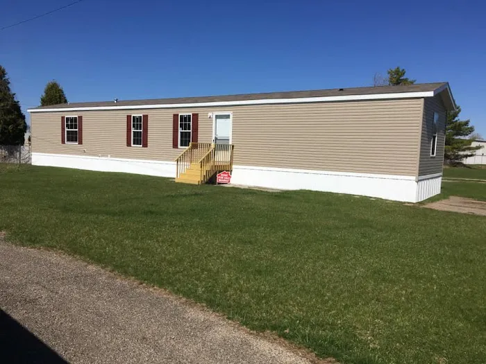 Country Club Crossing Mobile Home Community Picture 1