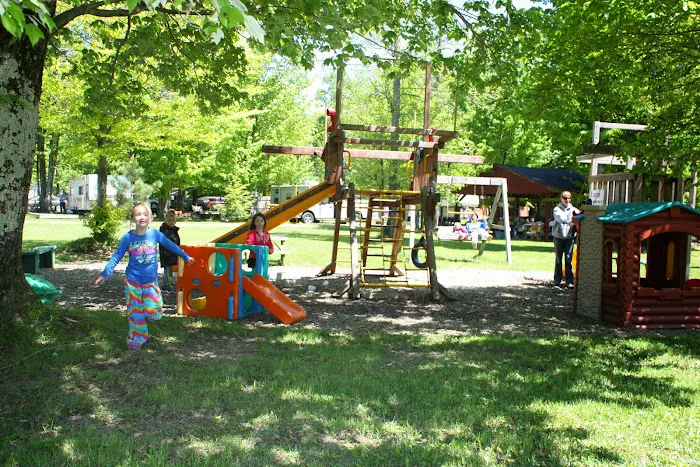 Forest Ridge Cabins and Campgrounds Picture 7