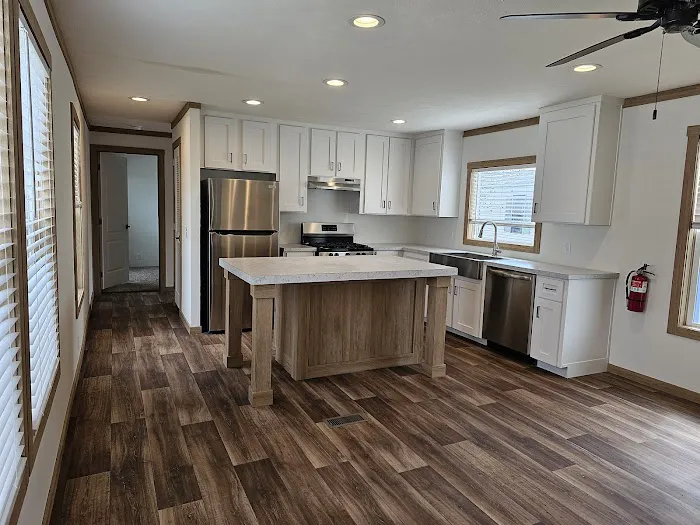 Metro Commons Manufactured Home Community Picture 10
