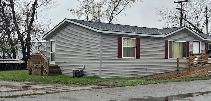 Royal Village Mobile Home Community Picture 1