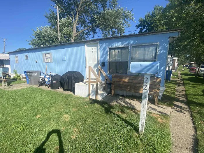 Pine Grove Mobile Home Park Picture 1
