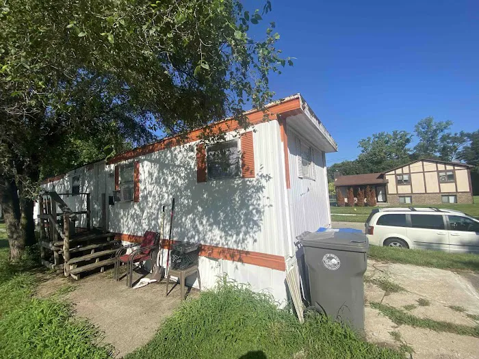 Pine Grove Mobile Home Park Picture 6