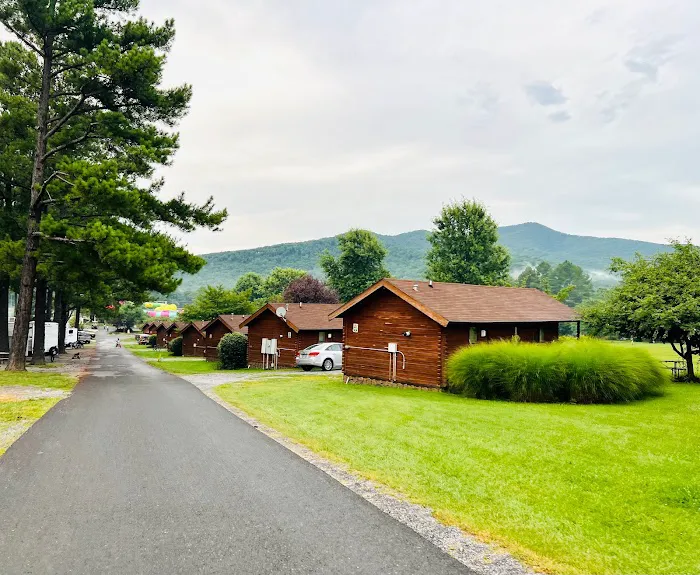 Jellystone Park™ Luray Picture 4