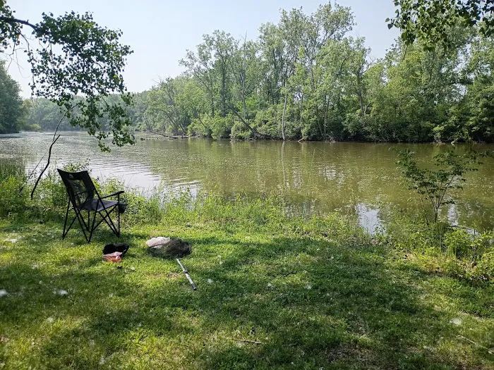 Huron River Mobile Home Park Picture 8