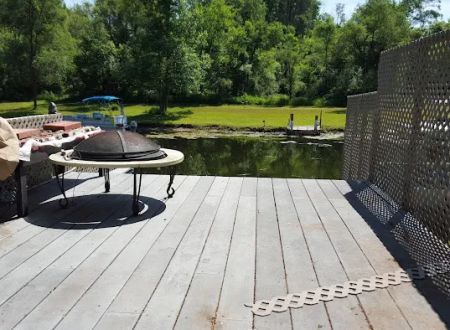 Barry's Resort & Mobile Home Prk