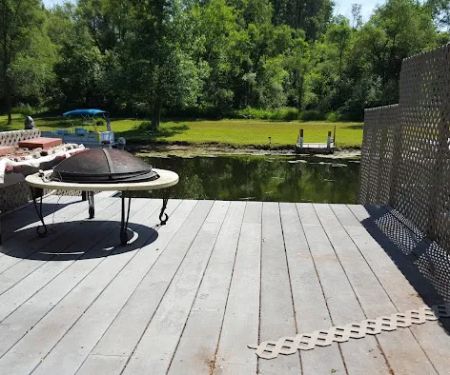 Barry's Resort & Mobile Home Prk