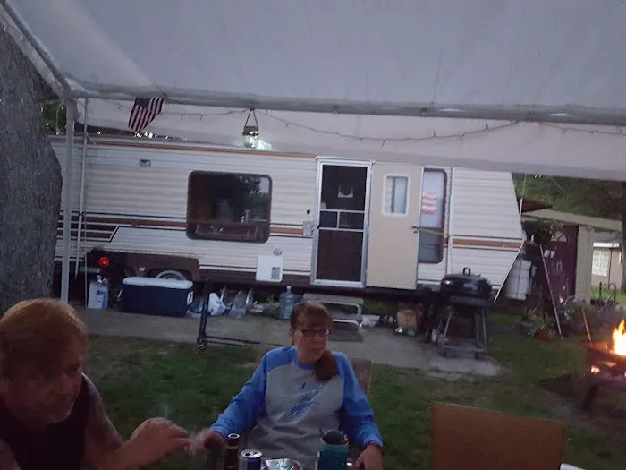 Barry's Resort & Mobile Home Prk Picture 7
