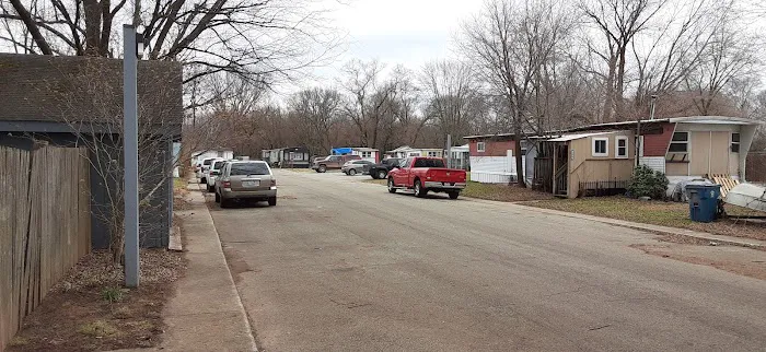 Lombardini Trailer Park Picture 1