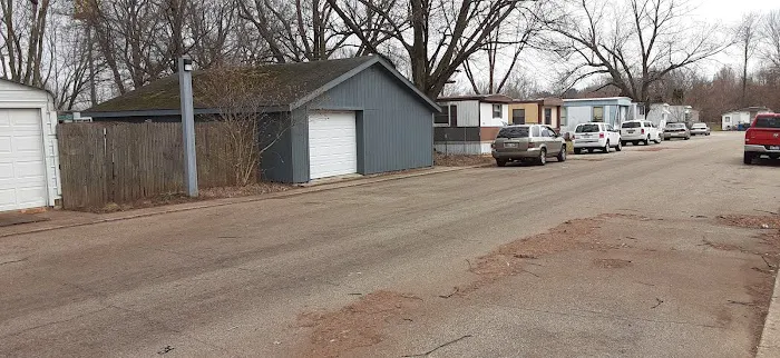 Lombardini Trailer Park Picture 2