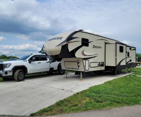 Tucker's Landing RV Park by Morningstar Marinas