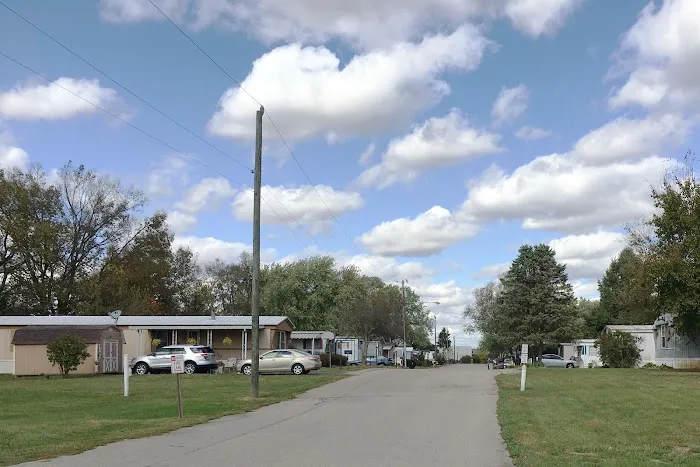 Candlelight Pointe Mobile Home Park Picture 1