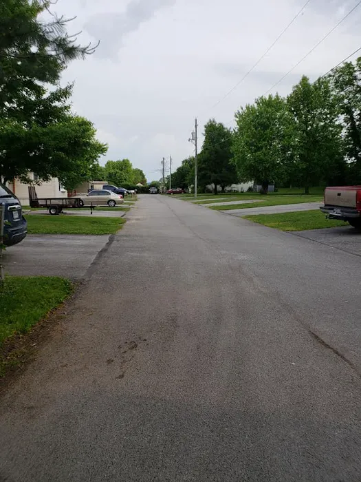 H&S Mobile Home Park & Campground Picture 5