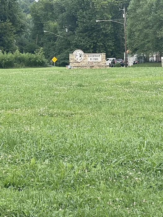Riverfront RV Park Picture 9