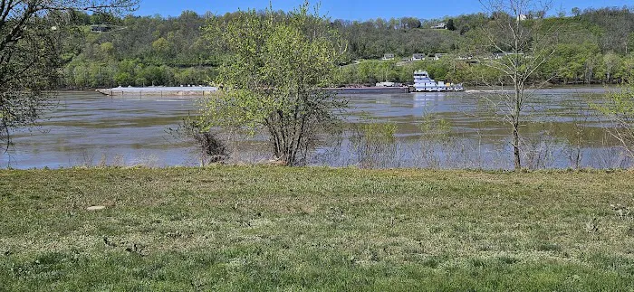 Riverfront RV Park Picture 8