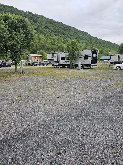 Eagle's Nest Campground Picture 8