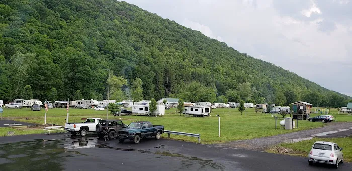Eagle's Nest Campground Picture 1