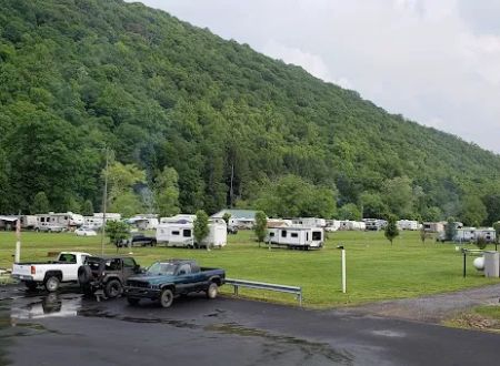 Eagle's Nest Campground