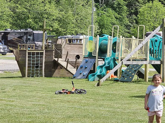 Eagle's Nest Campground Picture 7