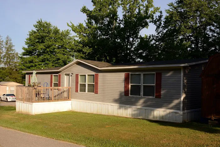 Campbell Pointe Mobile Home Park Picture 6