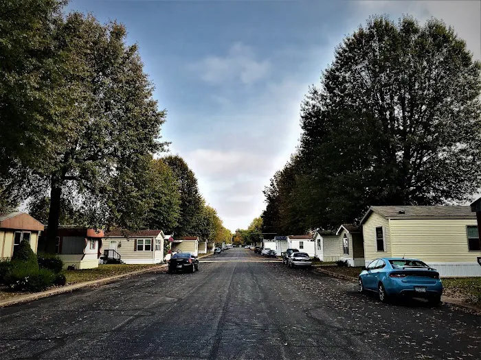 Holiday Estates Mobile Home Community Picture 10