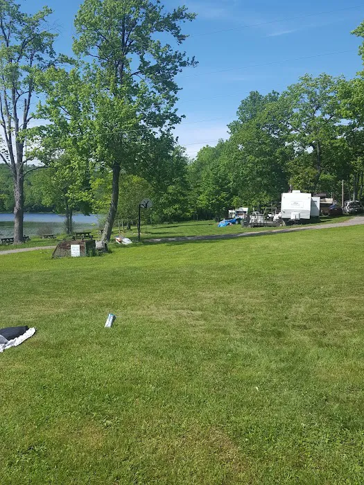 Little Brown Lake Campground Picture 3
