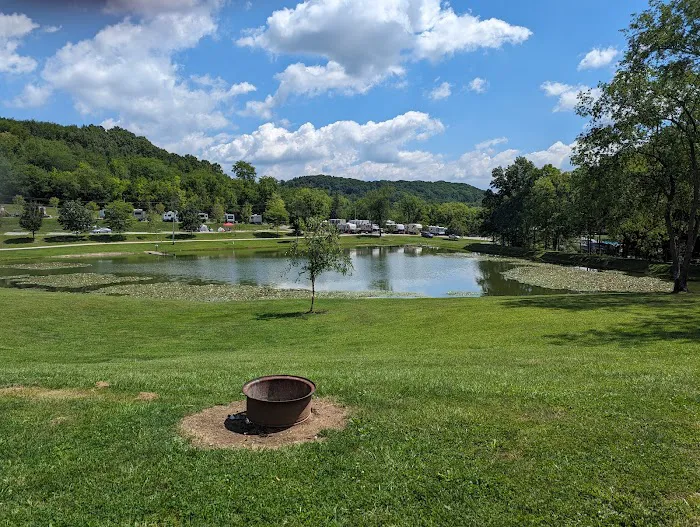 Fox Den Acres Campgrounds Picture 9