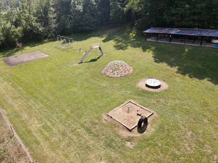 Fox Den Acres Campgrounds Picture 3