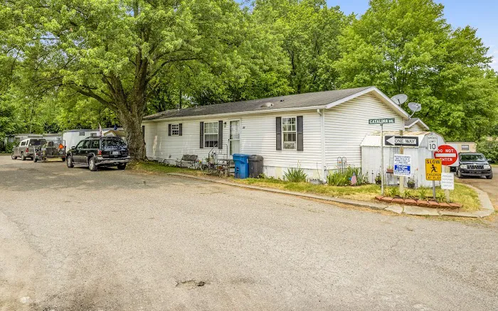Fairlane Estates Picture 4