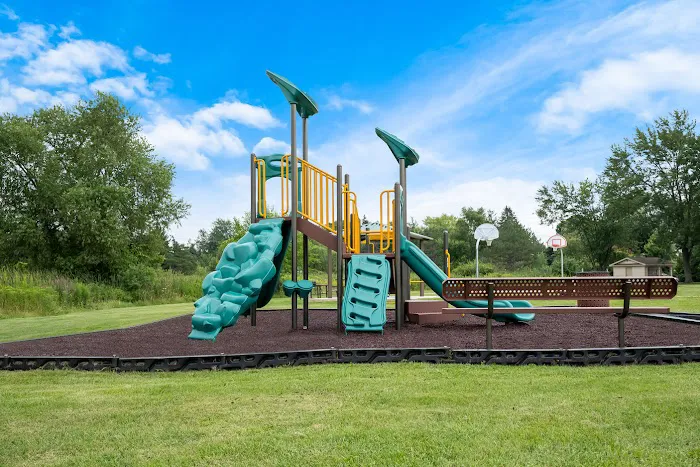 Fawn Lake Estates Picture 3