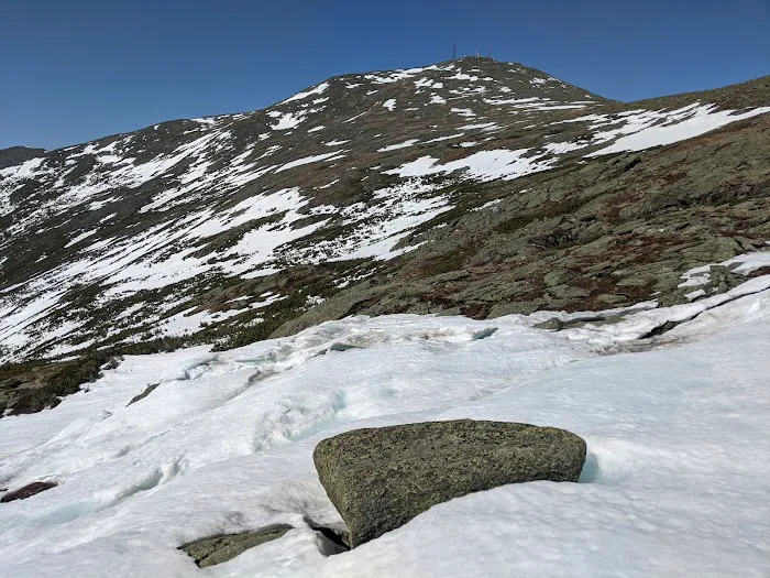 Lakes of the Clouds Hut Picture 4