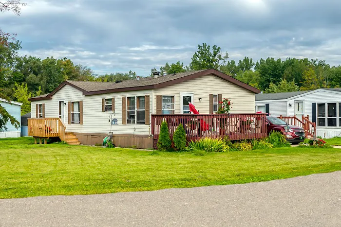 Grandshire Estates Manufactured Housing Community Picture 6