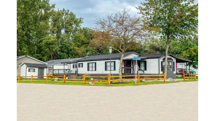 Grandshire Estates Manufactured Housing Community Picture 9