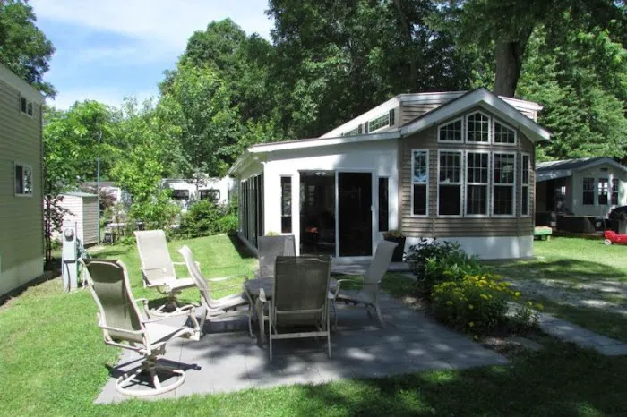 Alburgh RV Resort & Travel Sales Picture 1