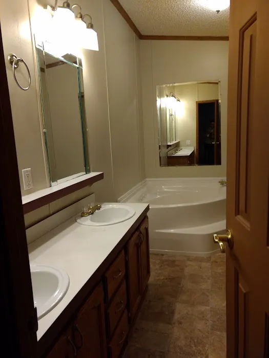 Evergreen Mobile Home Community Picture 2