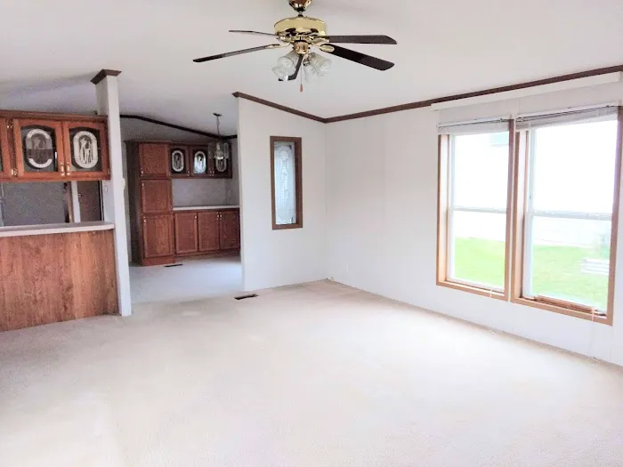 Evergreen Mobile Home Community Picture 9