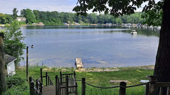 Selkirk lake Mobile-Park and Campground Picture 9