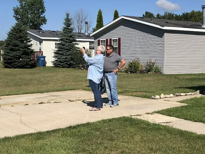 Dover Farms Manufactured Home Community Picture 4