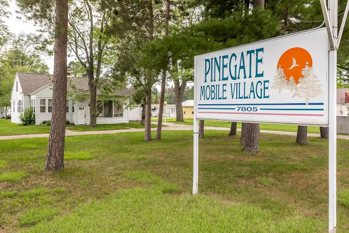 Pinegate Mobile Village Picture 9