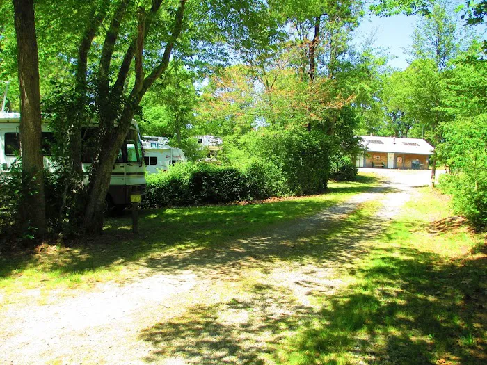 Shady Knoll Campground Picture 5