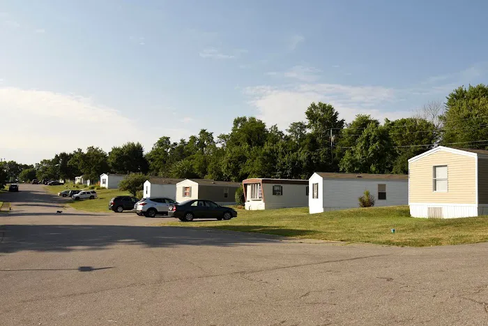 Hillcrest Pointe Mobile Home Park Picture 6