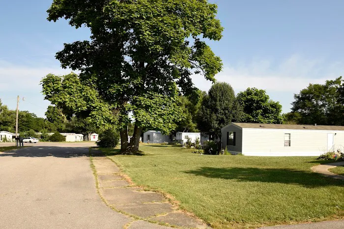 Hillcrest Pointe Mobile Home Park Picture 10